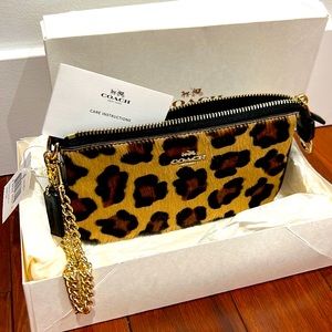 Coach Large Wristlet 19 Leopard Print Haircalf F64583